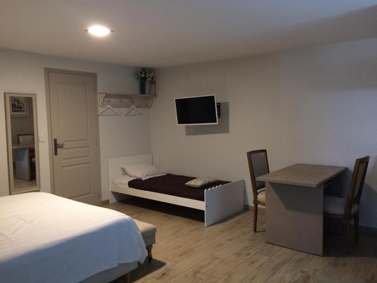 Couette Et Campagne Bed & Breakfast Luceau Exterior foto